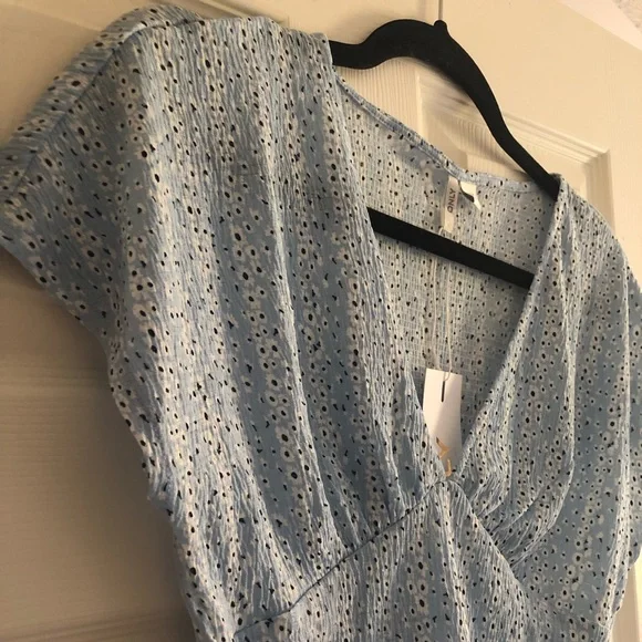 ONLY blue top - Picture 4 of 8